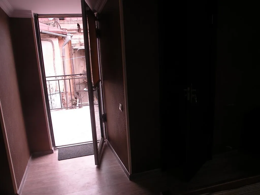 Pensjonat Hotel Nice House Tbilisi Gruzja