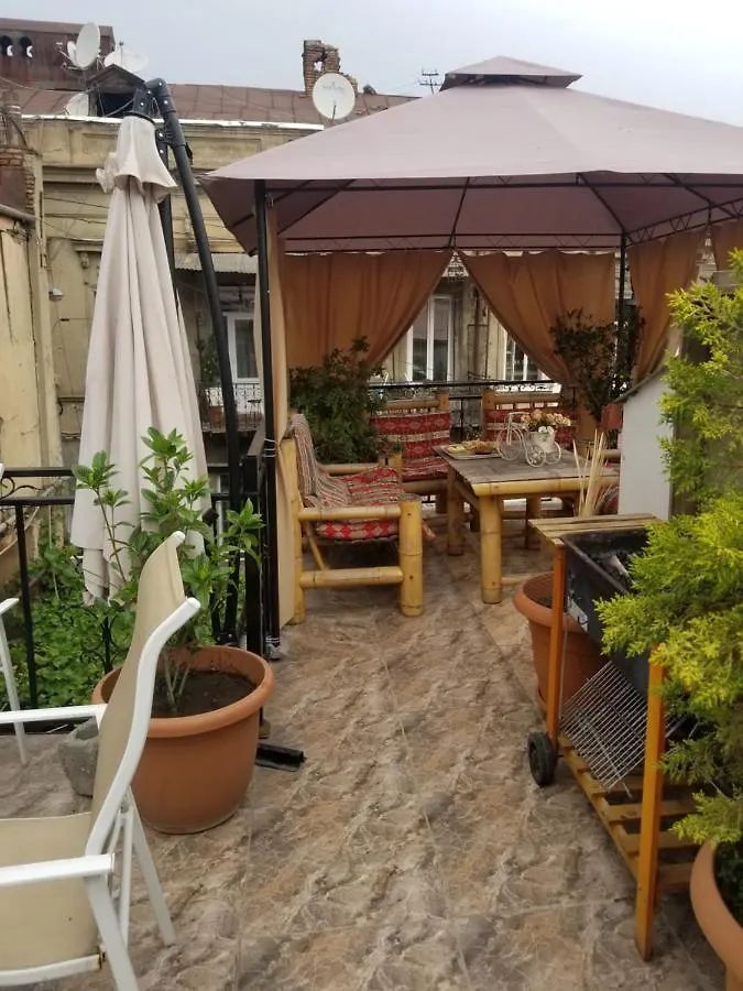 Hotel Nice House Tbilisi Gruzja